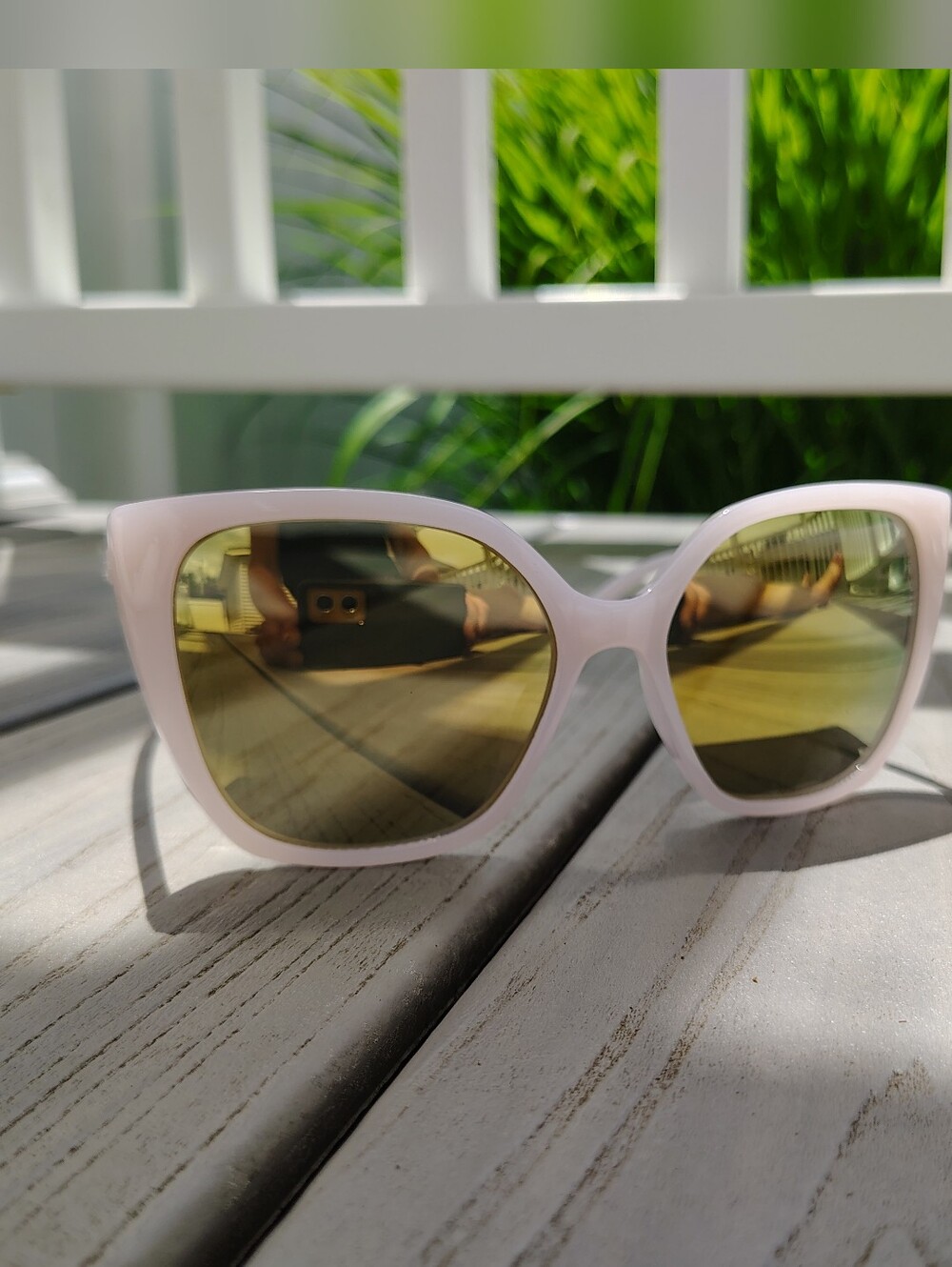 Women’s Light Pink Cat-Eye Sunglasses with Gold-Tint Lenses